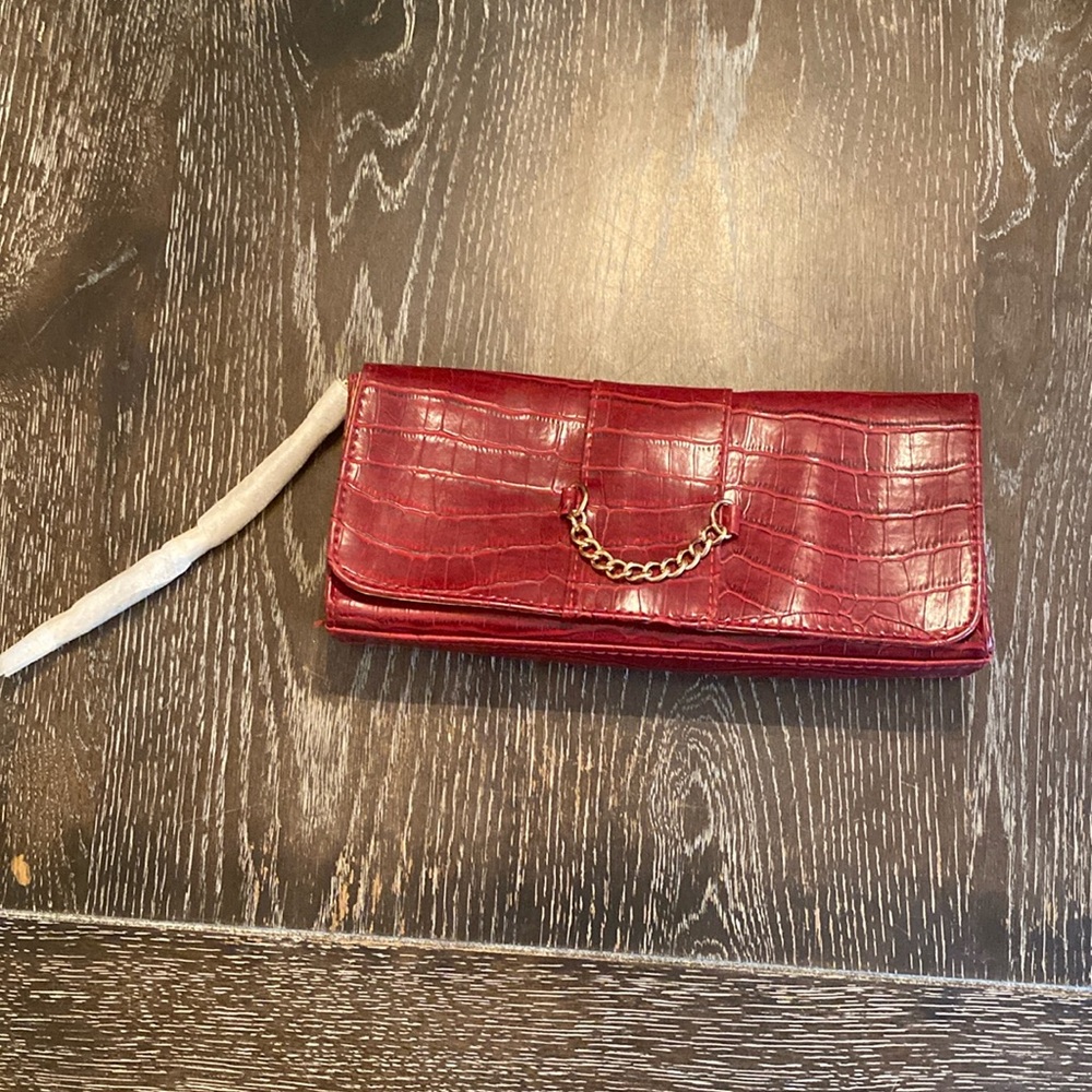 Nine West- Wine Color-Faux Alligator- Gold tone Chain- Strap Wristlet, Clean